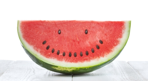 ماسك البطيخ: لترطيب البشرة وأكثر