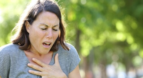 أعراض الذبحة الصدرية للنساء: تعرفِ عليها