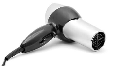 هل السشوار يقتل القمل؟: تعرف على الإجابة