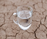 ما سبب جفاف الجسم رغم شرب الماء؟