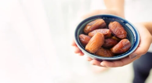 التمر بعد الولادة القيصرية: ما العلاقة؟