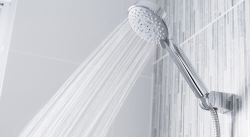 اضرار الاستحمام يوميًا: تعرف عليها	