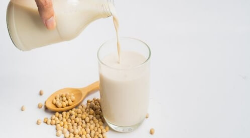 حليب الصويا: علاج طبيعي للهبات الساخنة!