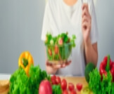 علاج بطانة الرحم المهاجرة بالتغذية: هل هو ممكن؟
