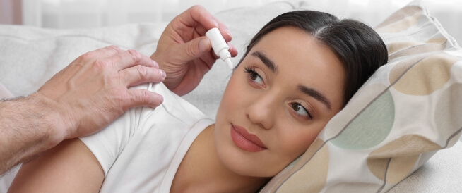 ما هي طريقة استعمال قطرة الأذن للشمع؟