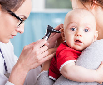 بالفيديو: التهاب الأذن لدى الرضع
