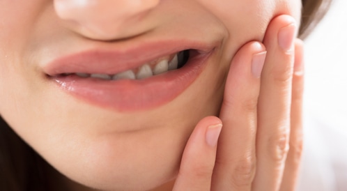بالفيديو: هكذا تخفف من حساسية الأسنان