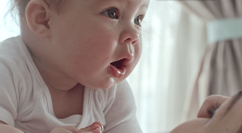 بالفيديو: علامات جوع الرضيع