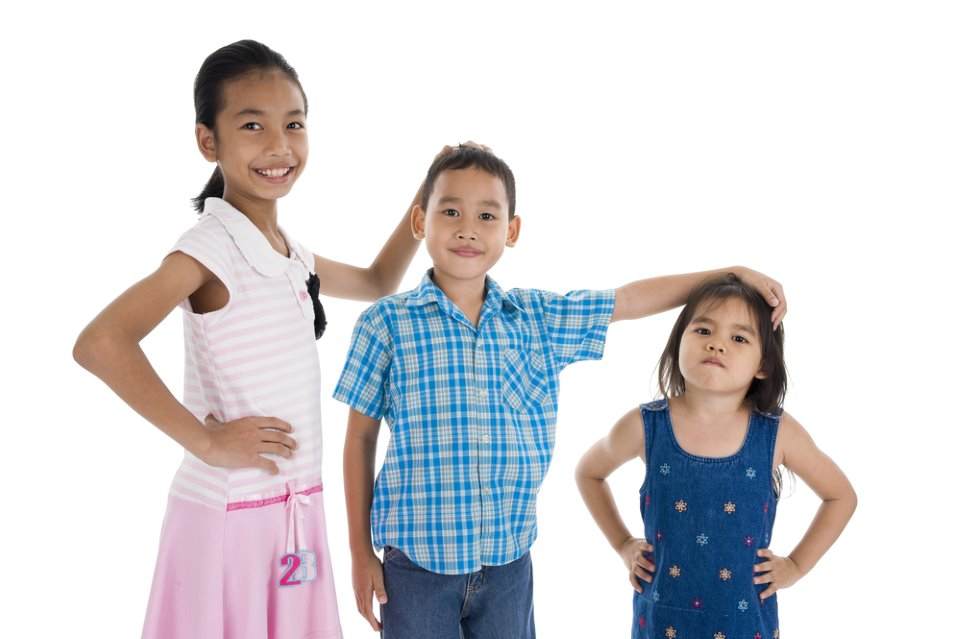 3 أطفال