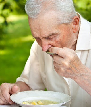 ملائمة الطعام للمسن